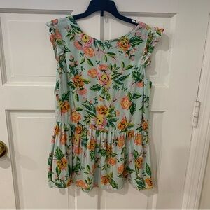 Haley and the Hound Floral Print Button Back Ruffle Bottom Blouse Size Medium